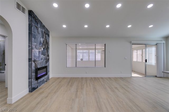 5574 Ballinger Drive, Las Vegas, NV 89142
