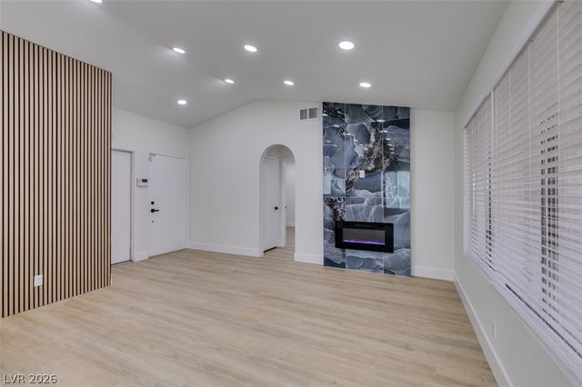 5574 Ballinger Drive, Las Vegas, NV 89142