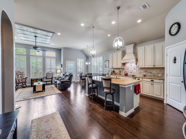 1220 Isabella Lane, Savannah, TX 76227