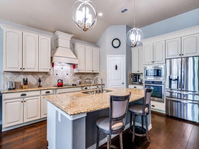 1220 Isabella Lane, Savannah, TX 76227