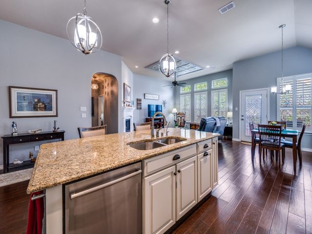 1220 Isabella Lane, Savannah, TX 76227