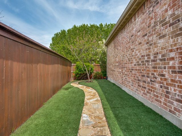 1220 Isabella Lane, Savannah, TX 76227