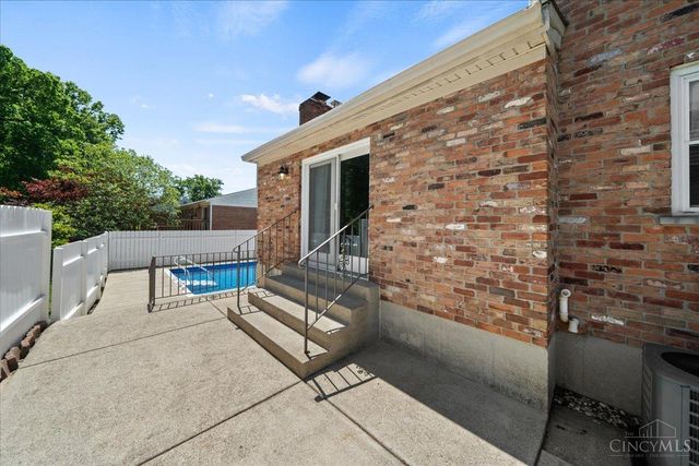 1996 Robinway Drive, Anderson Twp, OH 45230