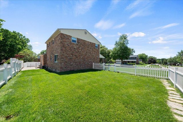 1996 Robinway Drive, Anderson Twp, OH 45230