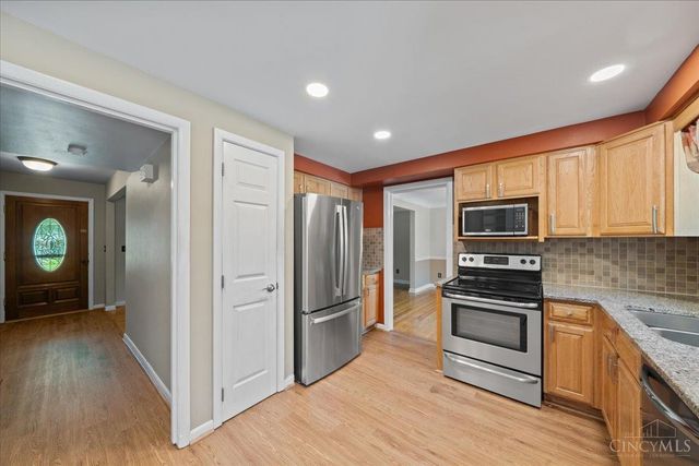 1996 Robinway Drive, Anderson Twp, OH 45230