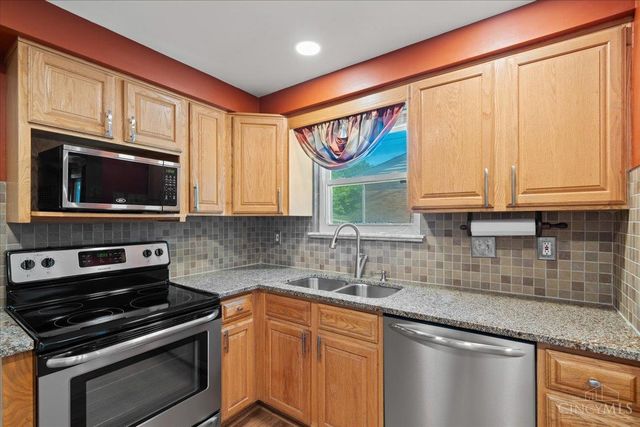 1996 Robinway Drive, Anderson Twp, OH 45230