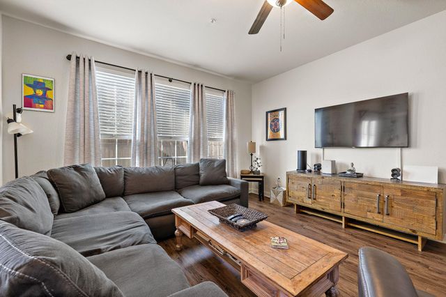 1101 E Parmer LN 318, Austin, TX 78753