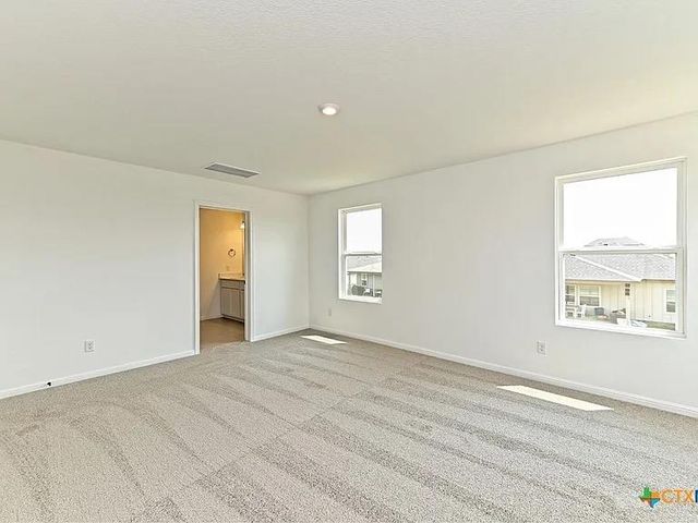 157 Seattle Slew DR, Jarrell, TX 76537