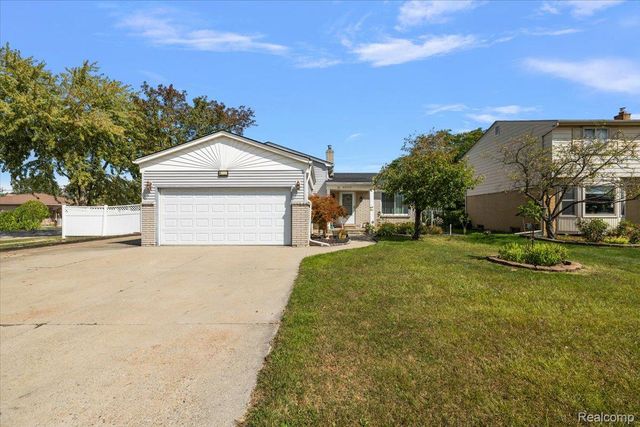 40058 Fraser Drive, Sterling Heights, MI 48310