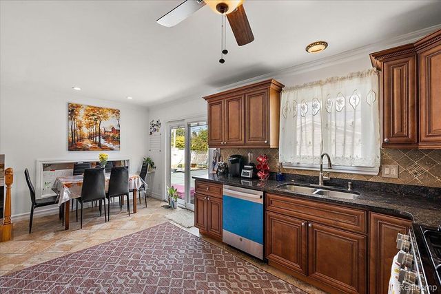 40058 Fraser Drive, Sterling Heights, MI 48310