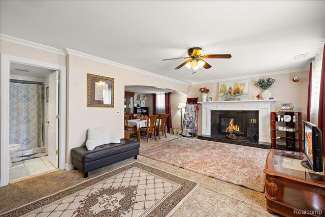 40058 Fraser Drive, Sterling Heights, MI 48310