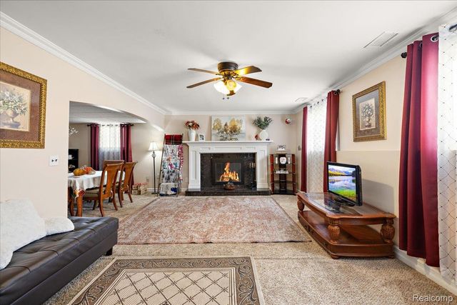 40058 Fraser Drive, Sterling Heights, MI 48310