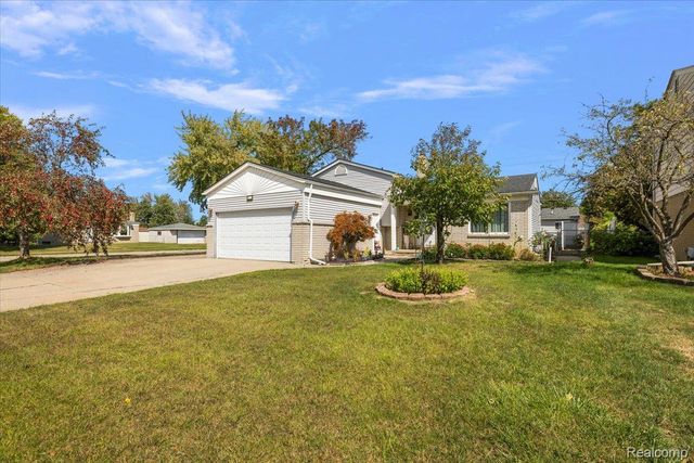 40058 Fraser Drive, Sterling Heights, MI 48310
