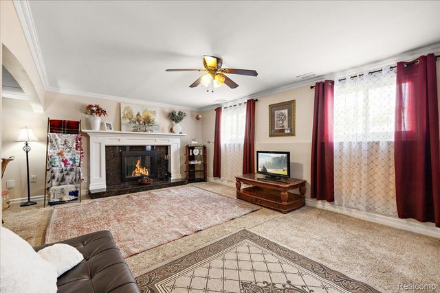 40058 Fraser Drive, Sterling Heights, MI 48310