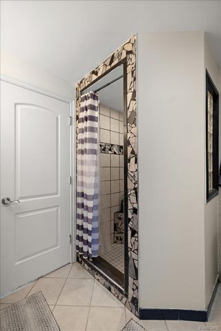 40058 Fraser Drive, Sterling Heights, MI 48310