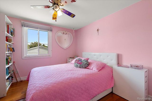 40058 Fraser Drive, Sterling Heights, MI 48310