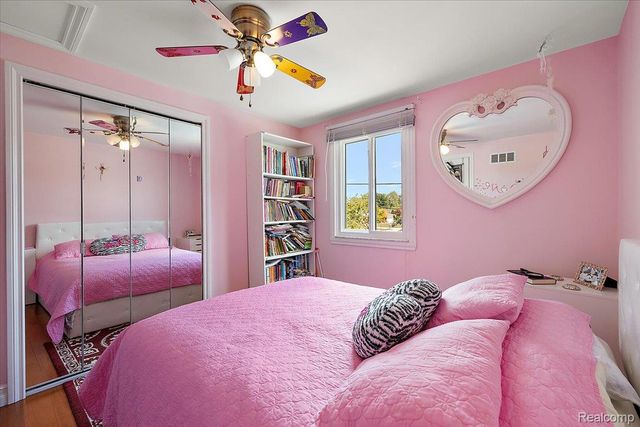 40058 Fraser Drive, Sterling Heights, MI 48310