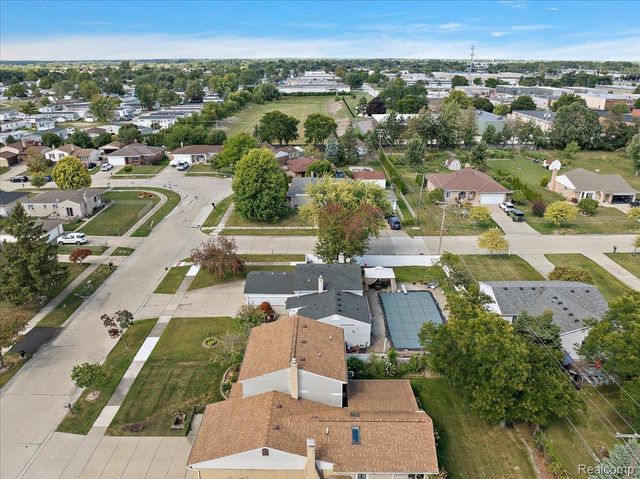40058 Fraser Drive, Sterling Heights, MI 48310