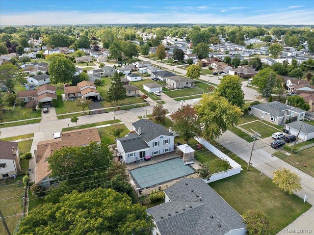 40058 Fraser Drive, Sterling Heights, MI 48310