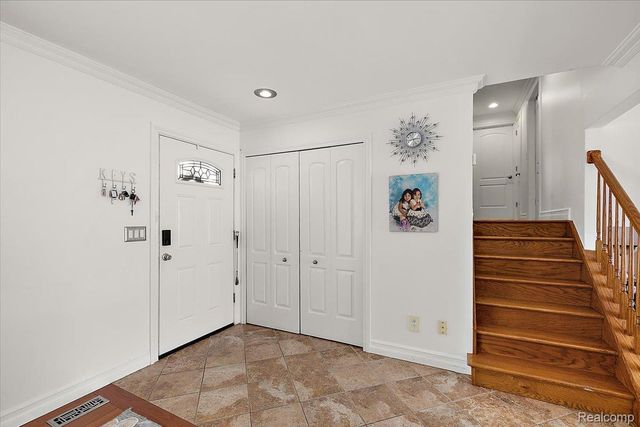 40058 Fraser Drive, Sterling Heights, MI 48310