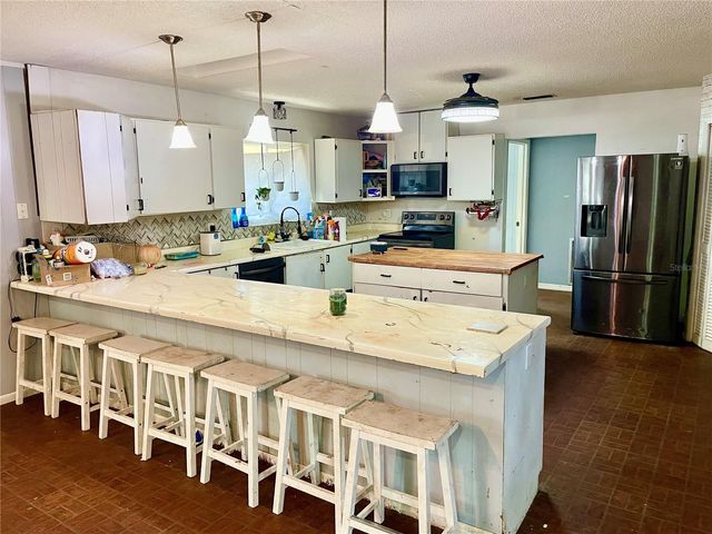 3911 45TH STREET E, Bradenton, FL 34208