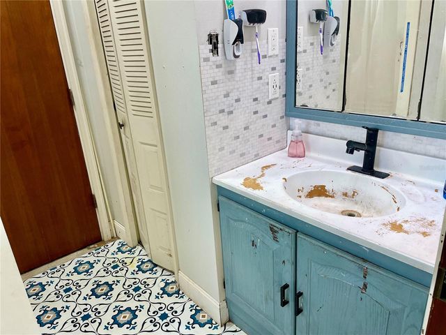 3911 45TH STREET E, Bradenton, FL 34208