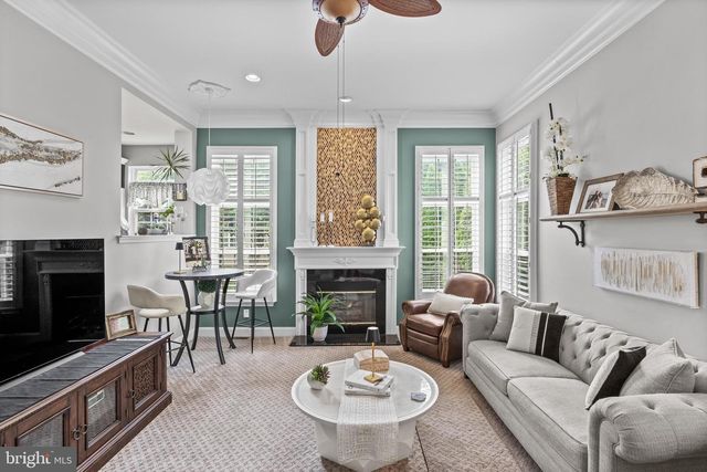 8 SARATOGA SPRINGS DR, Cinnaminson, NJ 08077