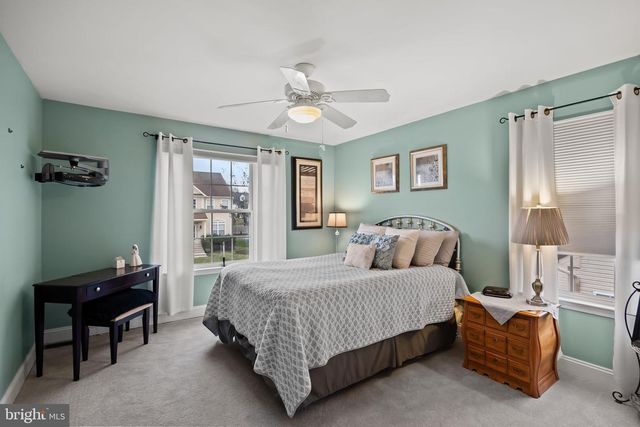 8 SARATOGA SPRINGS DR, Cinnaminson, NJ 08077