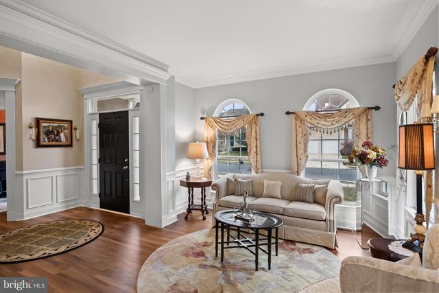 8 SARATOGA SPRINGS DR, Cinnaminson, NJ 08077