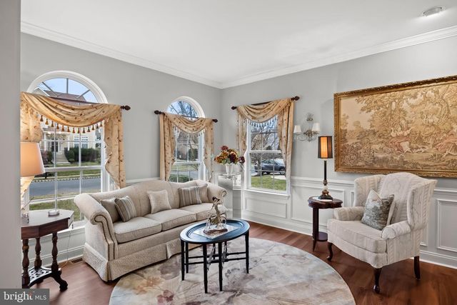 8 SARATOGA SPRINGS DR, Cinnaminson, NJ 08077