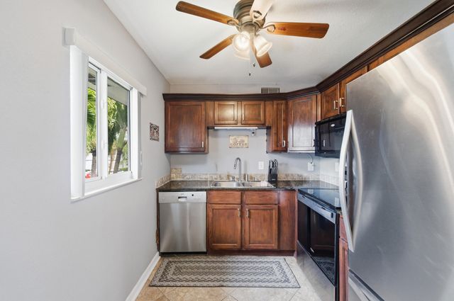 376 Saxony H, Delray Beach, FL 33446