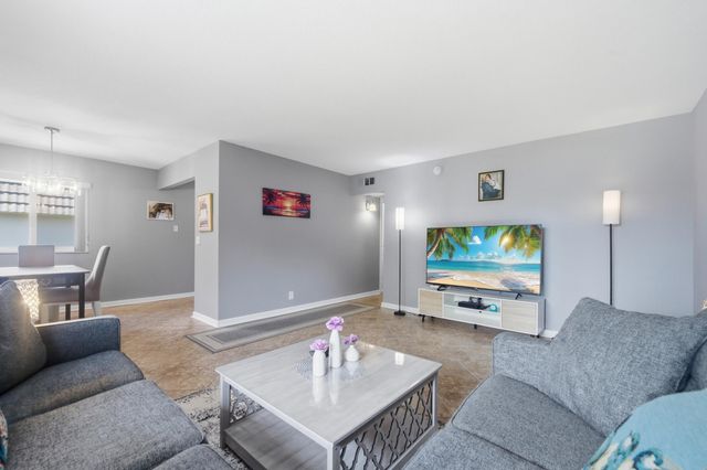 376 Saxony H, Delray Beach, FL 33446