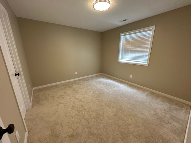 703 N 10th Avenue, Winterset, IA 50273