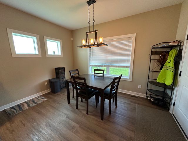 703 N 10th Avenue, Winterset, IA 50273