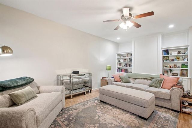 1899 Saddleback Boulevard 16, Norman, OK 73072