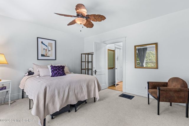 211 Pennsylvania Ave, Louisville, KY 40206