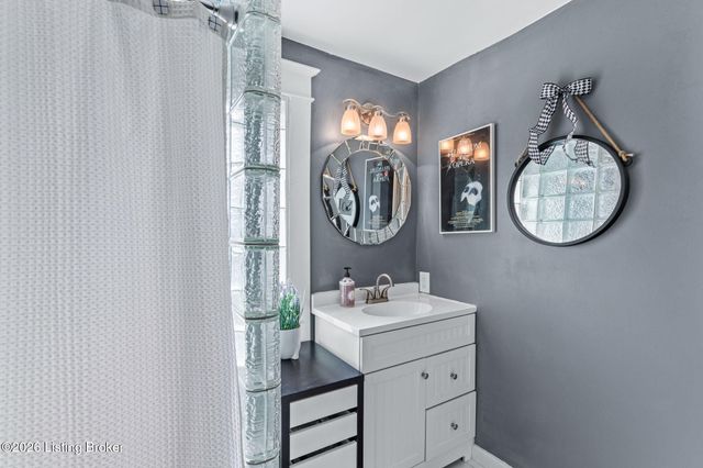 211 Pennsylvania Ave, Louisville, KY 40206