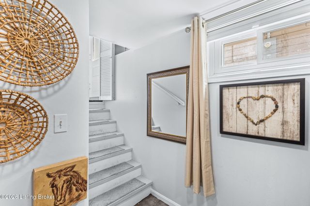 211 Pennsylvania Ave, Louisville, KY 40206