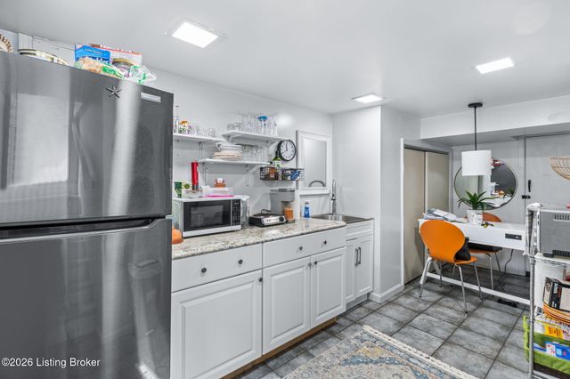 211 Pennsylvania Ave, Louisville, KY 40206