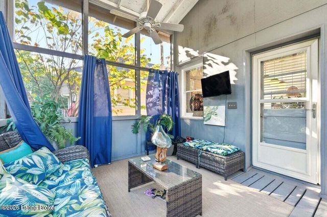 211 Pennsylvania Ave, Louisville, KY 40206