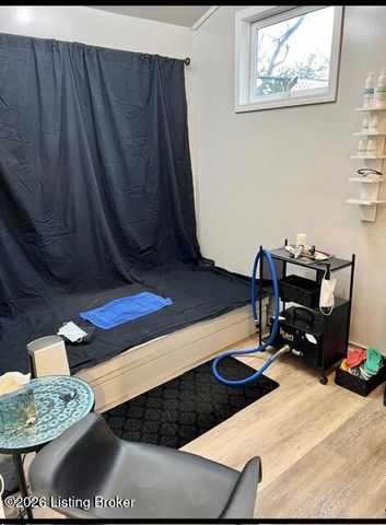 211 Pennsylvania Ave, Louisville, KY 40206