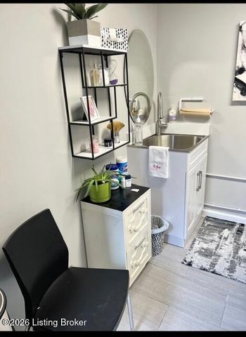 211 Pennsylvania Ave, Louisville, KY 40206