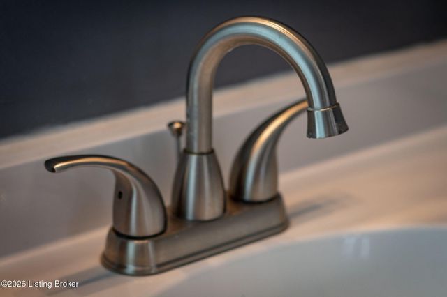 211 Pennsylvania Ave, Louisville, KY 40206