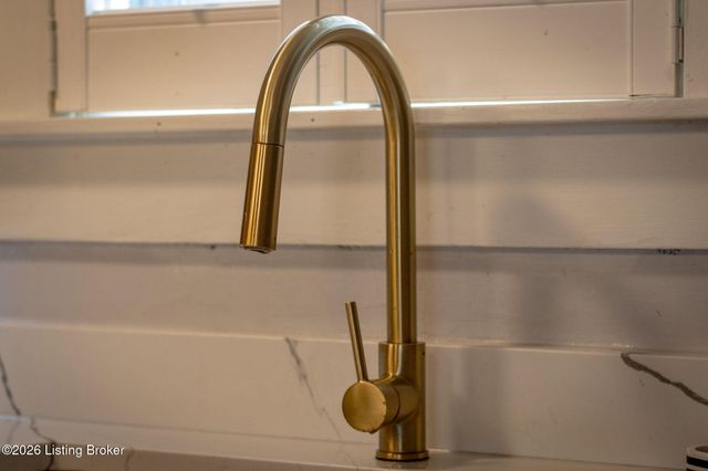 211 Pennsylvania Ave, Louisville, KY 40206