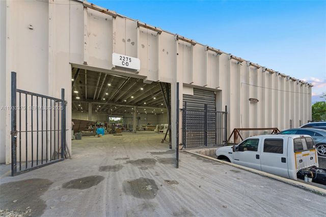 2275 NW 150th St, Opa-locka, FL 33054