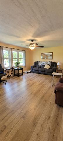 147 Greg Drive, Hustonville, KY 40437
