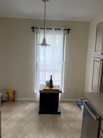 2674 S EMBERS A, Arlington Heights, IL 60005