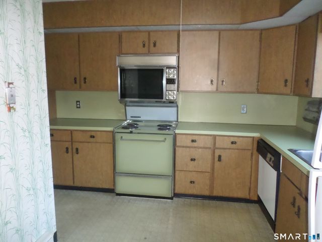 1165 Whitney Avenue 1165, Hamden, CT 06517