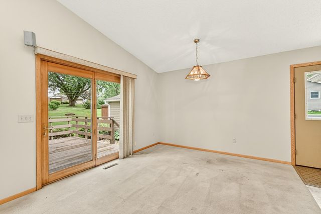 402 Strathmore Lane SE, Rochester, MN 55904