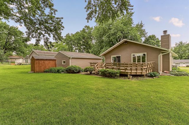 402 Strathmore Lane SE, Rochester, MN 55904